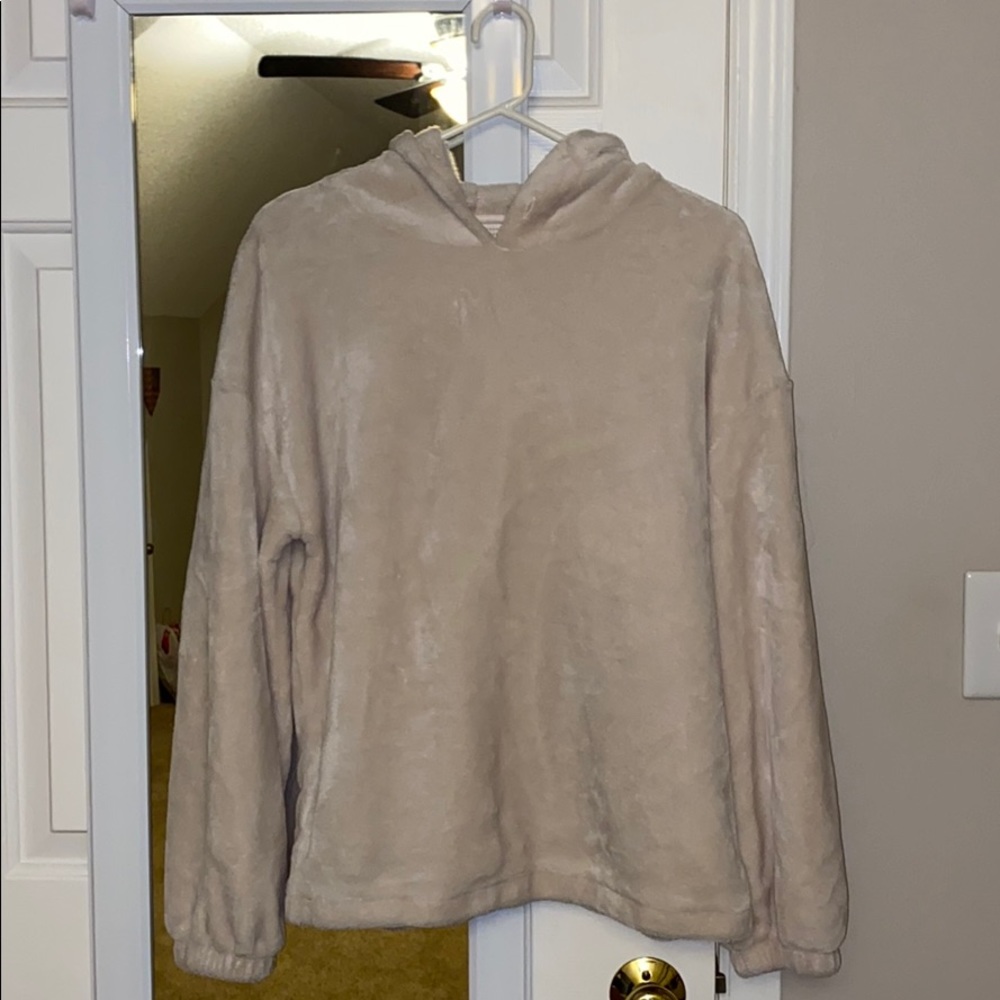 Cream colored soft sweatshirt